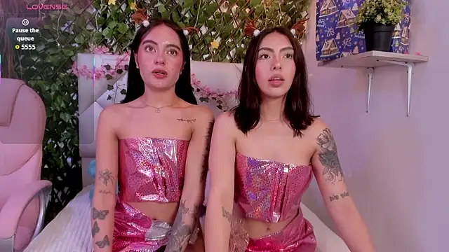 Abby Piink online show from 12.20.25