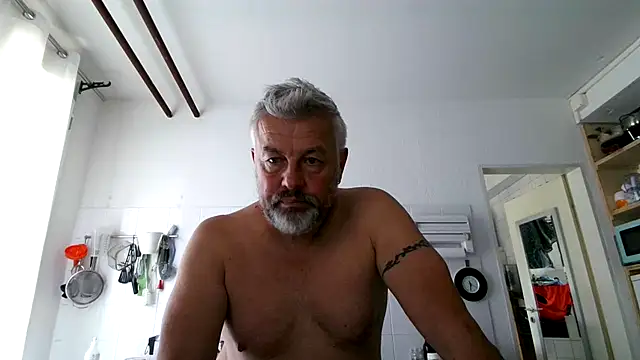 Berg Boy online show from 10.10.25