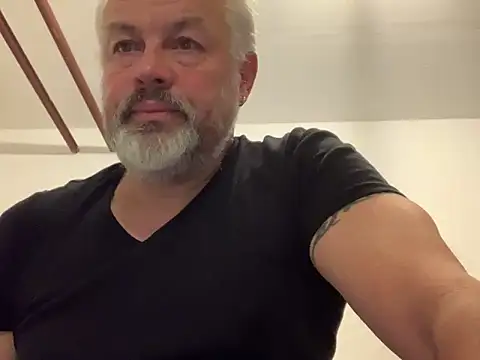 Berg Boy online show from 11.20.25