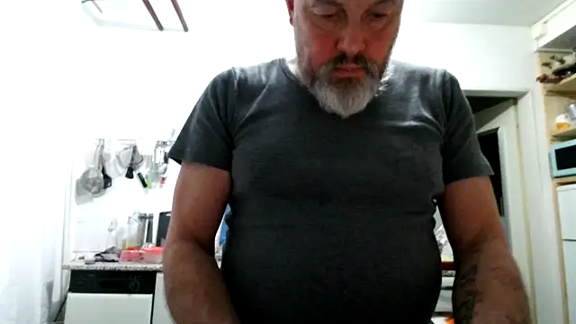 Snapshot of Berg_Boy chatting on 02.07.26 Berg Boy online show from 02.07.26