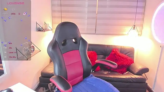 ISIS VALCHOS online show from 10.07.25