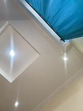 Ivelleee  online show from 11.24.25