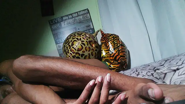 Snapshot of anthonyroth chatting on 09.09.25 anthonyroth online show from 09.09.25