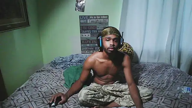 Snapshot of anthonyroth chatting on 09.25.25 anthonyroth online show from 09.25.25