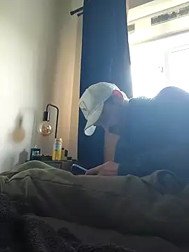 Snapshot of LKC94 chatting on 10.04.25 LKC94 online show from 10.04.25