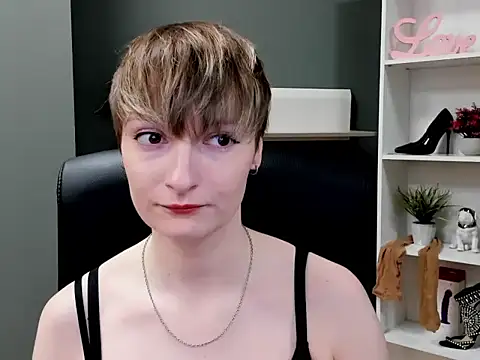 hottieBlair online show from 10.14.25