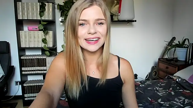 HaleyReedme online show from 09.23.25