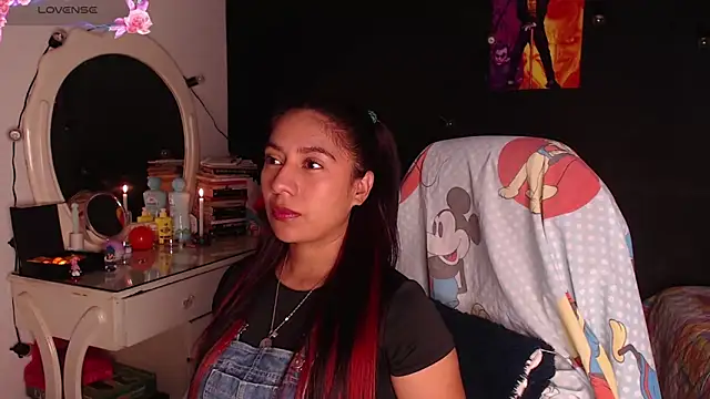 Snapshot of yes0225 chatting on 10.22.25 yes0225 online show from 10.22.25