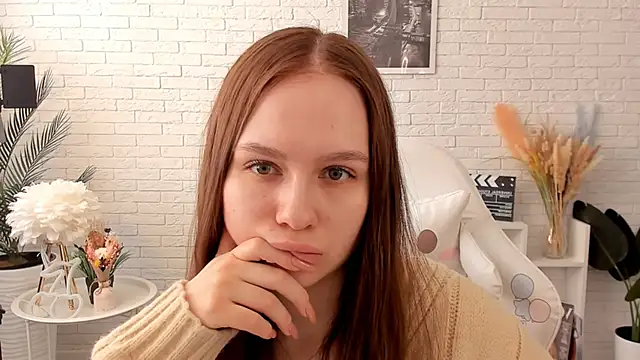 LoisCubitt online show from 03.15.25