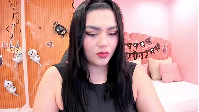 eva sainnt online show from 10.28.25