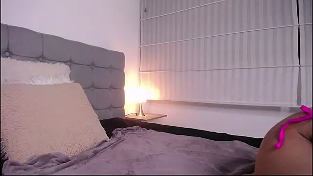 Violet King online show from 09.10.25