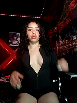 Snapshot of Tracy_KS chatting on 03.21.25 Tracy KS online show from 03.21.25