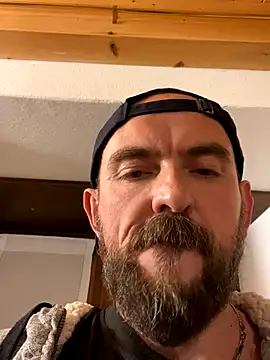 Snapshot of Rimmingtop chatting on 10.31.25 Rimmingtop online show from 10.31.25