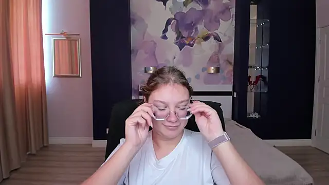 AngelinaLow online show from 09.25.25