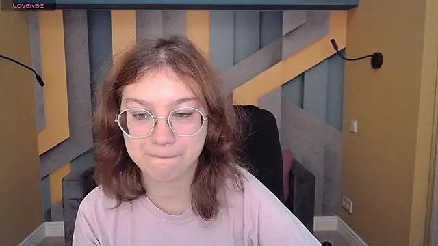 AngelinaLow online show from 11.02.25