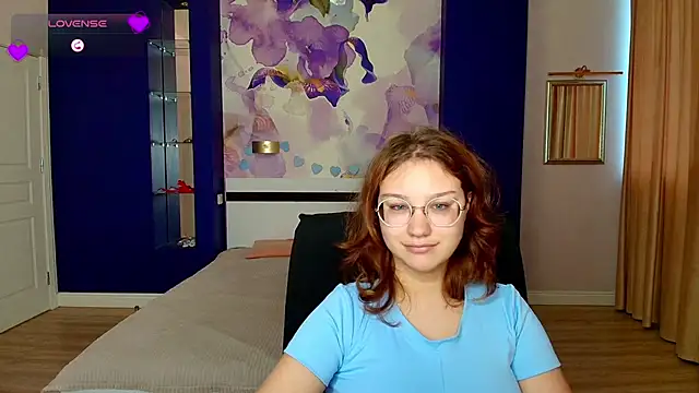 AngelinaLow online show from 11.24.25