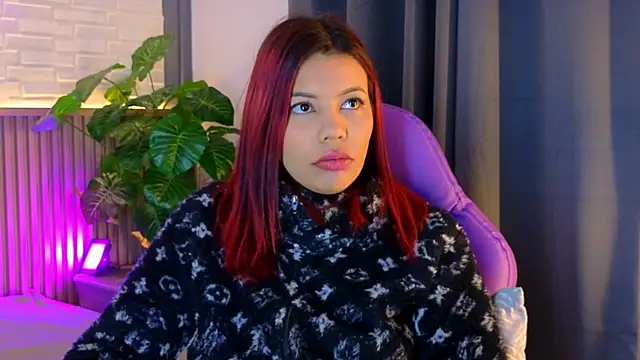 TiffanyWalk online show from 11.07.25