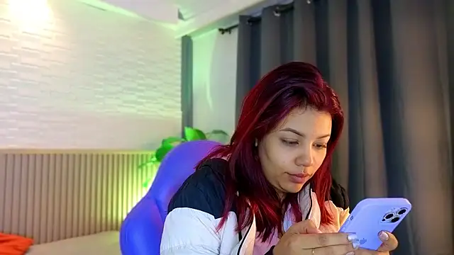 TiffanyWalk online show from 01.06.26