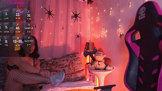 Madison Mayer online show from 10.24.25