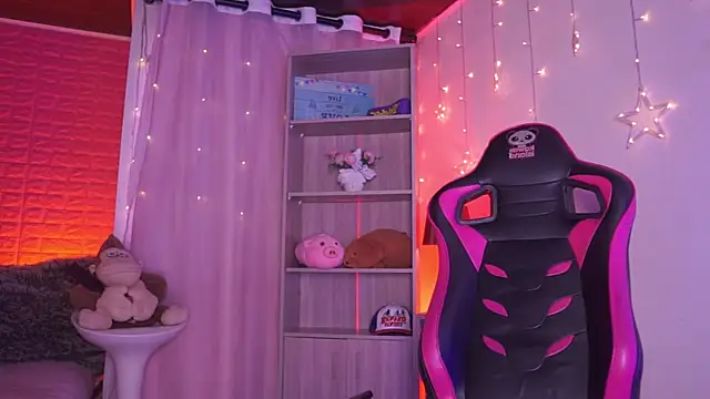 Madison Mayer online show from 11.11.25