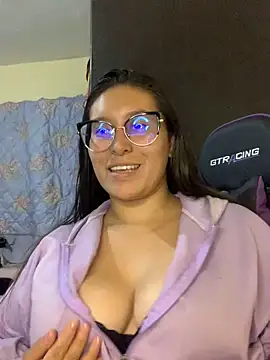 Snapshot of cloe_starr chatting on 03.14.25 cloe starr online show from 03.14.25