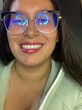 Snapshot of cloe_starr chatting on 03.17.25 cloe starr online show from 03.17.25