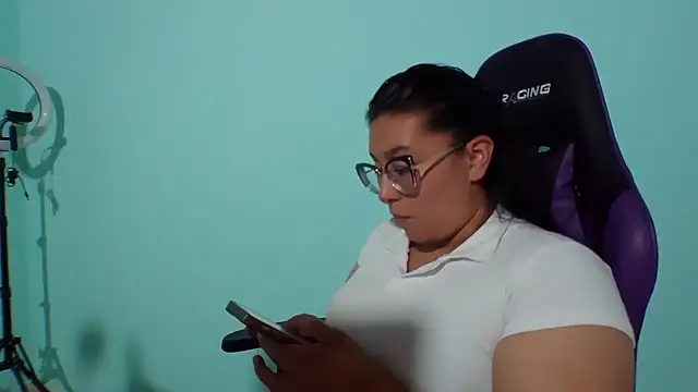 cloe starr online show from 10.10.25