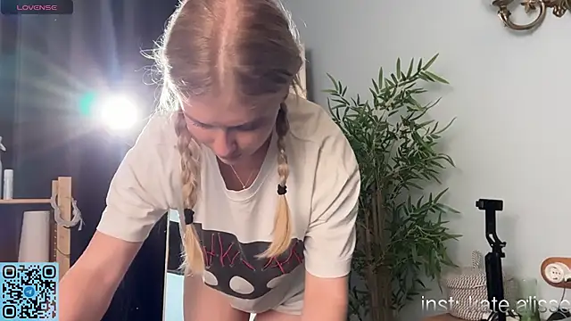 RadiantBliss online show from 07.28.26