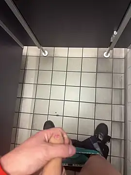 Snapshot of wassermann8484 chatting on 10.30.25 wassermann8484 online show from 10.30.25