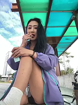 Snapshot of linger-23 chatting on 11.06.25 linger-23 online show from 11.06.25