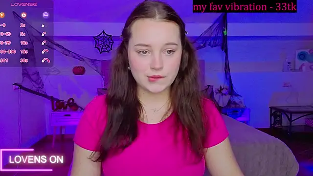 Snapshot of Cute_kitty- chatting on 10.26.25 Cute kitty- online show from 10.26.25