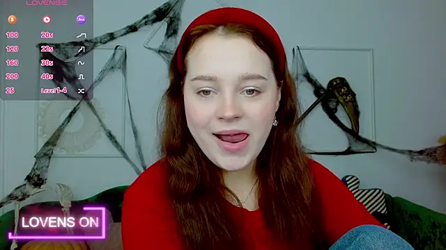 Snapshot of Cute_kitty- chatting on 10.29.25 Cute kitty- online show from 10.29.25