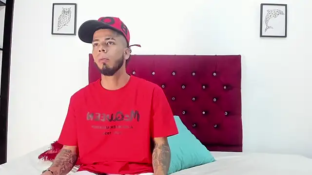 Mia Collivens online show from 09.30.25