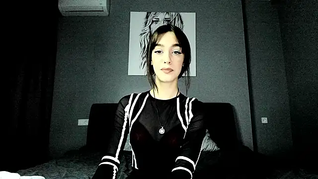 Elli Lourence online show from 03.13.25