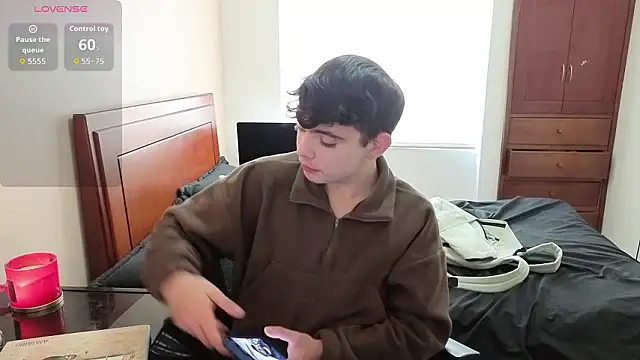 lukeboyce33 online show from 02.18.26