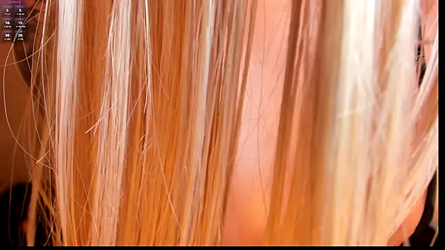 Snapshot of rouse__hallberg chatting on 10.23.25 rouse hallberg online show from 10.23.25