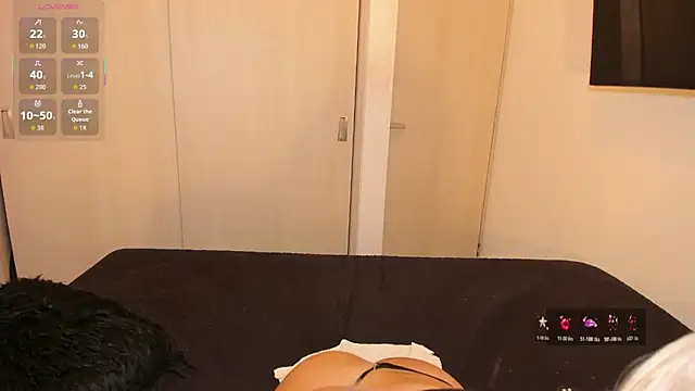 Snapshot of rouse__hallberg chatting on 11.24.25 rouse hallberg online show from 11.24.25