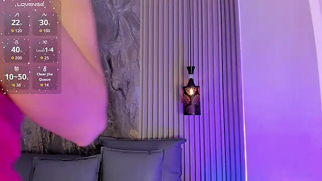 MiaScott5 online show from 09.10.25