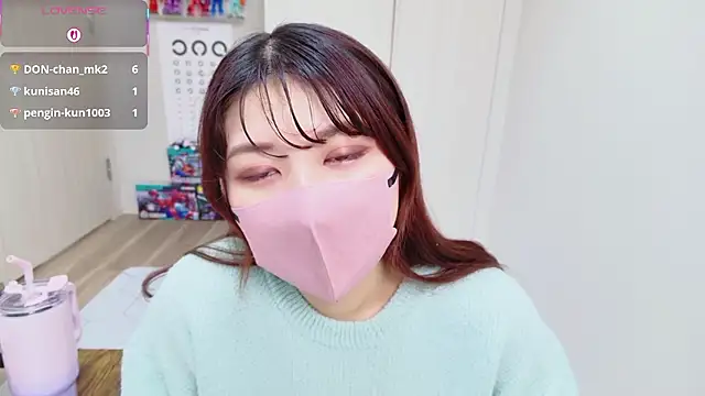 Snapshot of miharu01 chatting on 02.25.26 miharu01 online show from 02.25.26