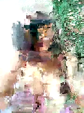 Snapshot of Tu-Reina chatting on 09.25.25 Tu-Reina online show from 09.25.25