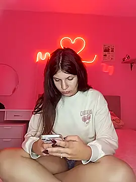 Snapshot of MeCherryy chatting on 09.20.25 MeCherryy online show from 09.20.25