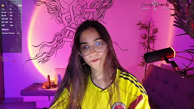 Emmi Roberts online show from 03.24.26