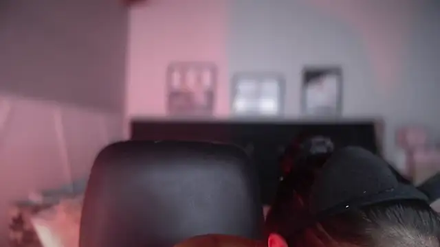 Snapshot of Taylor_dolll chatting on 09.25.25 Taylor dolll online show from 09.25.25