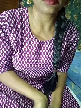 Snapshot of Shalini_telugu09 chatting on 10.22.25 Shalini telugu09 online show from 10.22.25