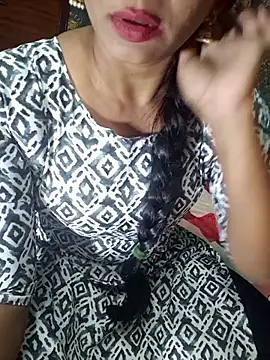 Snapshot of Shalini_telugu09 chatting on 10.29.25 Shalini telugu09 online show from 10.29.25