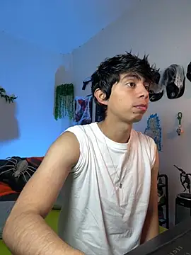 Snapshot of Yaiden_11 chatting on 10.05.25 Yaiden 11 online show from 10.05.25