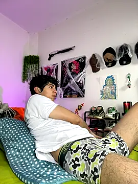 Snapshot of Yaiden_11 chatting on 10.09.25 Yaiden 11 online show from 10.09.25