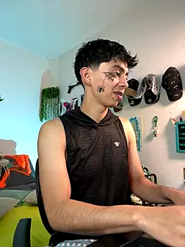 Snapshot of Yaiden_11 chatting on 10.17.25 Yaiden 11 online show from 10.17.25