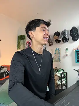 Snapshot of Yaiden_11 chatting on 10.20.25 Yaiden 11 online show from 10.20.25