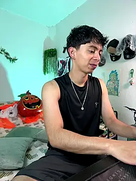 Snapshot of Yaiden_11 chatting on 10.28.25 Yaiden 11 online show from 10.28.25